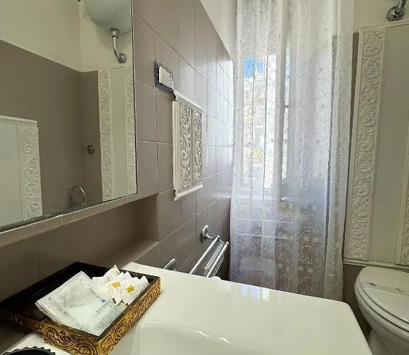 Гостевой дом Glint House Royal - Sapienza 4*