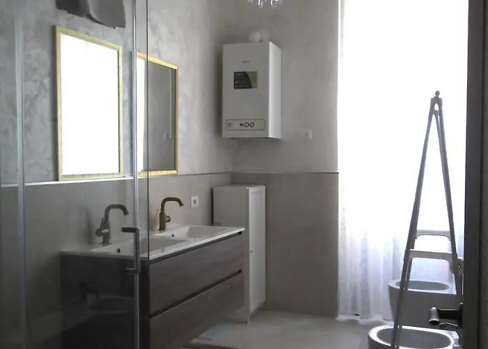 Гостевой дом Glint House Royal - Sapienza 4*